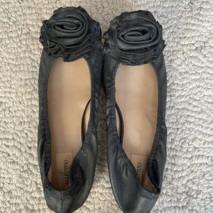 Valentino flats size 36.5 fits like 36